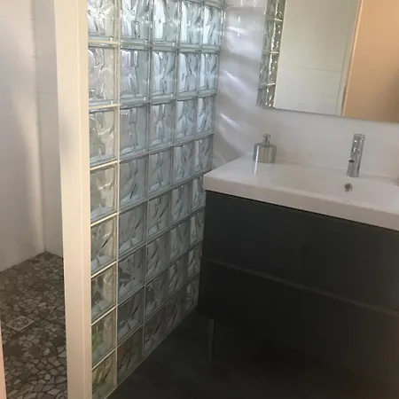 Cabanon Capo Di Feno Hébergement de vacances Ajaccio (Corsica)